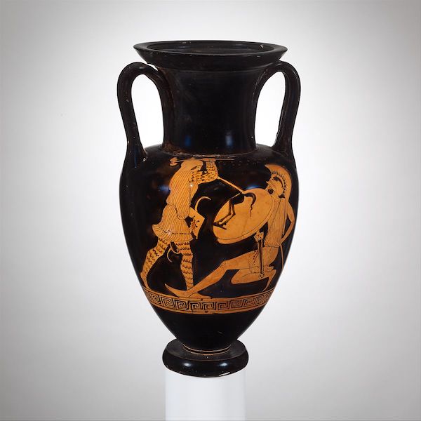 Amazon fighting a Greek warrior, vase c. 470 BC. (Image: Metropolitan Museum NY, public domain.)