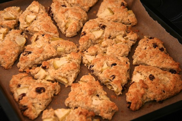 Scones, ready to eat.