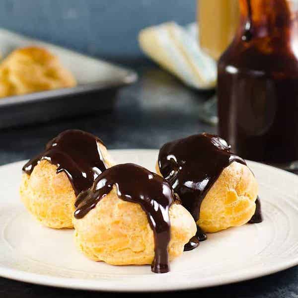 Profiteroles au Chocolat.