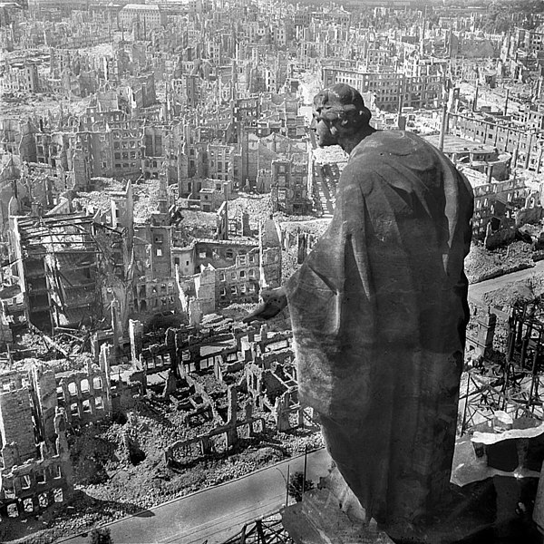 Dresden, 1945.