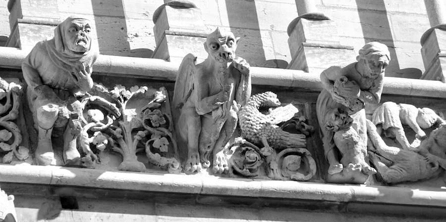 Gargoyles, Notre-Dame, Dijon, Burgundy, France. (Image by Christophe.Finot via Wikimedia Commons.)