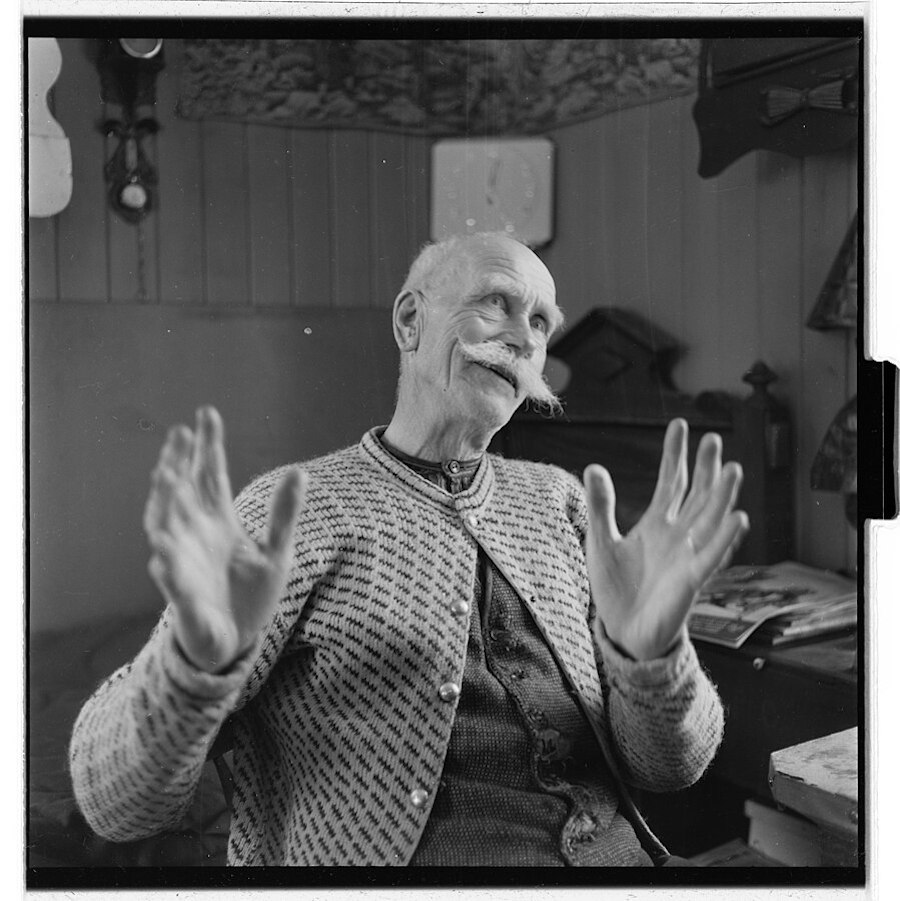 Norwegian storyteller, National Archives of Norway, 1953. (Image via Wikimedia Commons.)