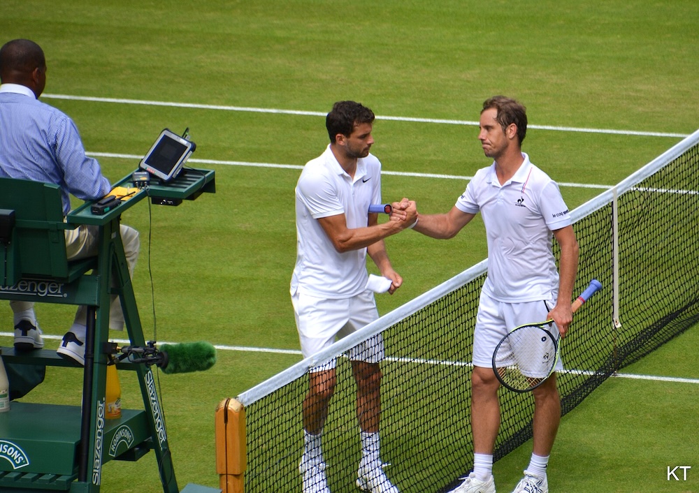 Richard Gasquet & Grigor Dimitrov, Centre Court, Wimbledon 2015. (Photo: Carine06/Wikimedia Commons.)