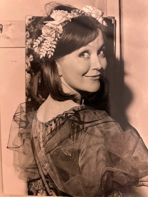 Janet Kenny as Tisbe in the Belfast Festival production of Rossini’s “Cenerentola.”